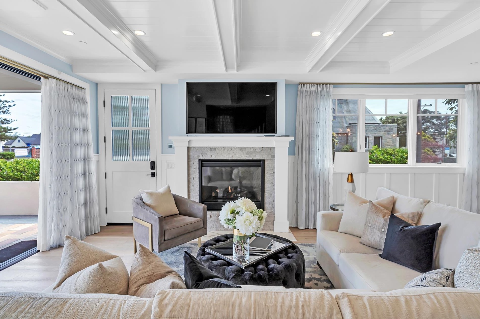 1119 9th St, San Diego CA 92118-2602 exterior