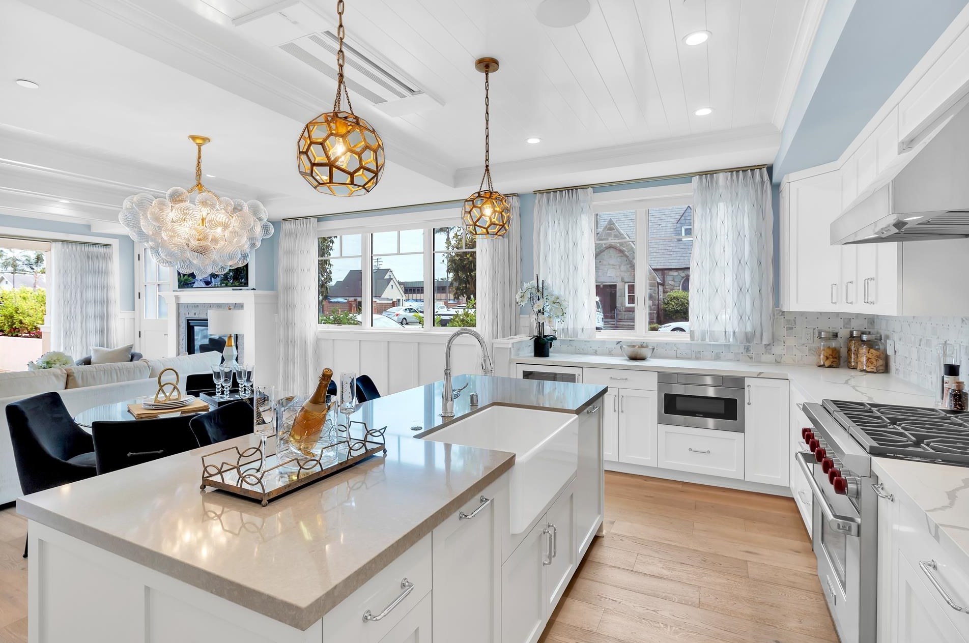 1119 9th St, San Diego CA 92118-2602 exterior