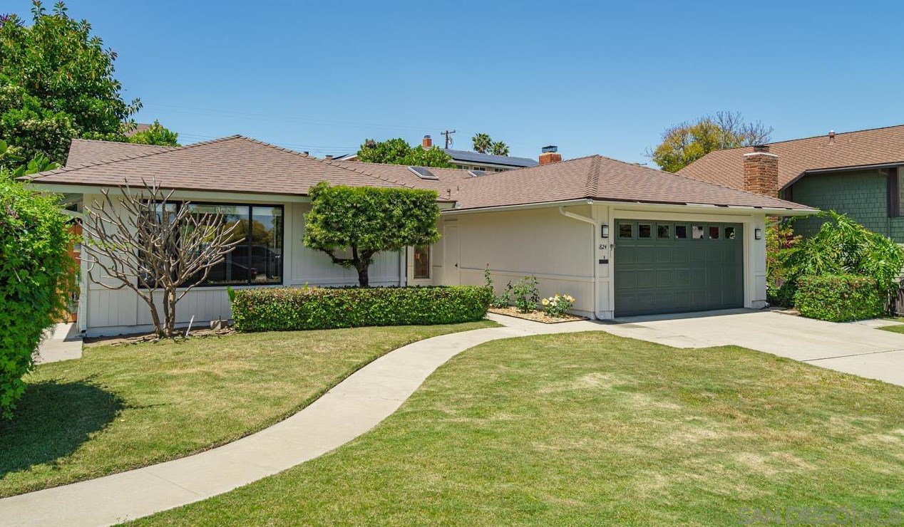 6824 Wallsey Dr, San Diego, CA 92119-2038