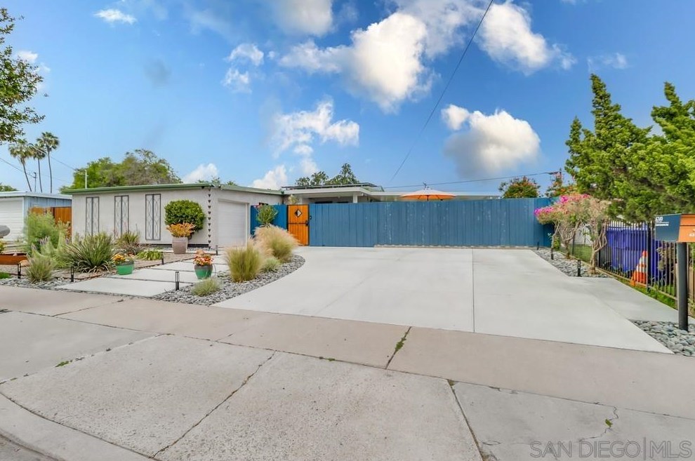 6249 Lake Alamor Ave, San Diego, CA 92119-3407