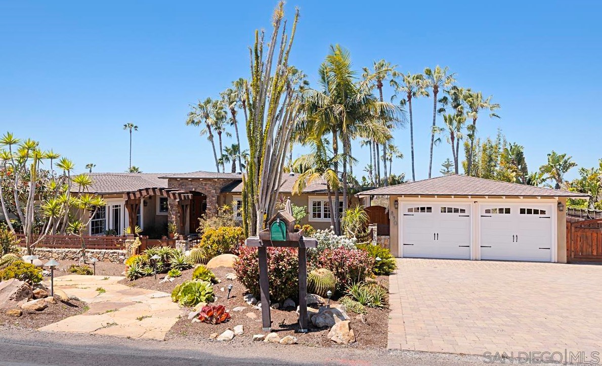 890 Passiflora Ave, Encinitas, CA 92024-2342