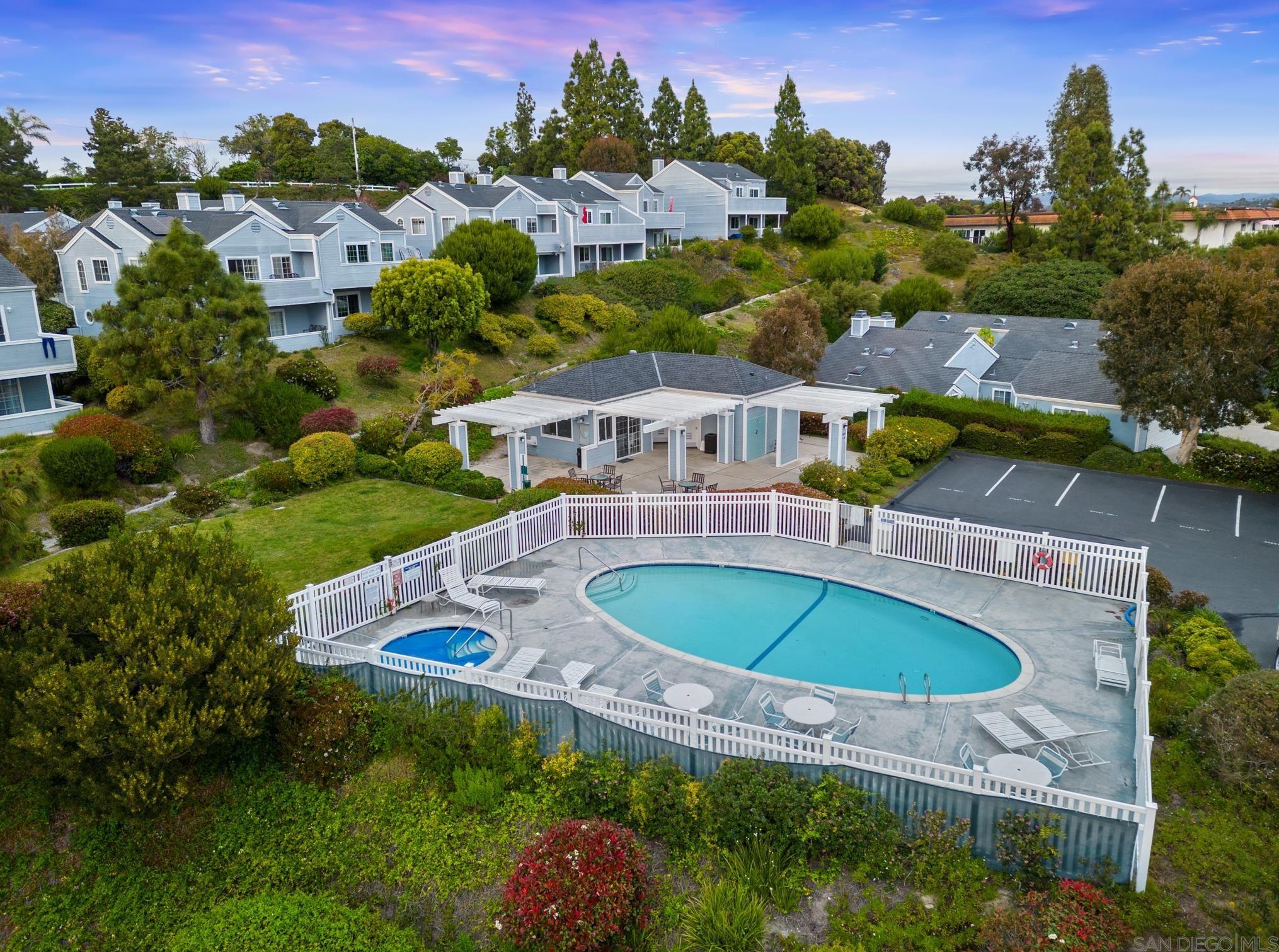 2058 Costa Vista Way, Oceanside CA  92054-6259 exterior
