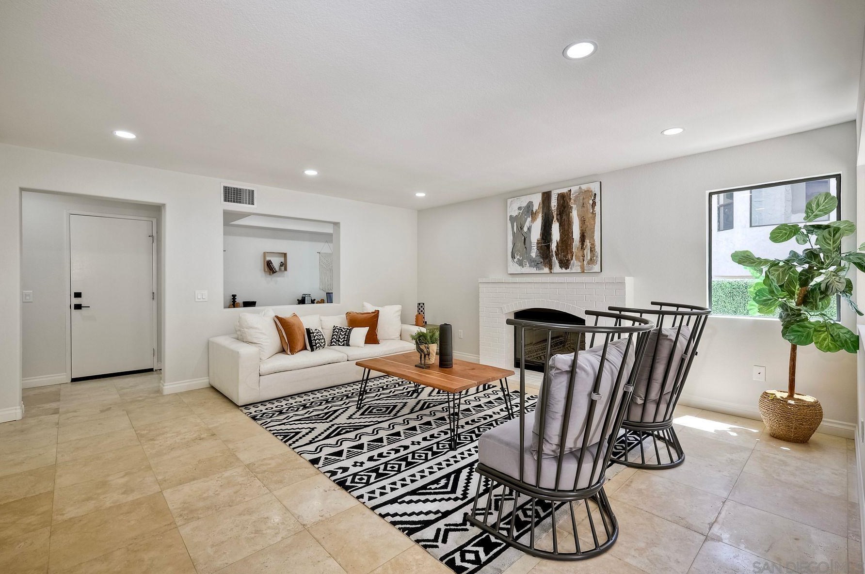 11931 Avenida Consentido, San Diego CA  92128-3244 exterior