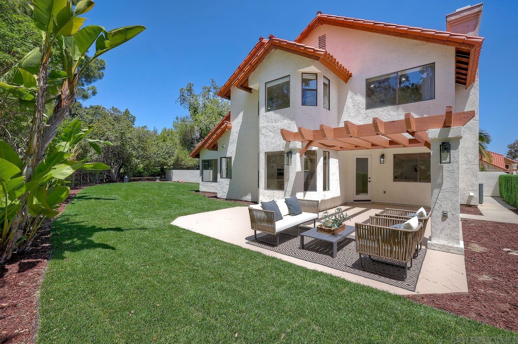 11931 Avenida Consentido, San Diego CA  92128-3244 exterior