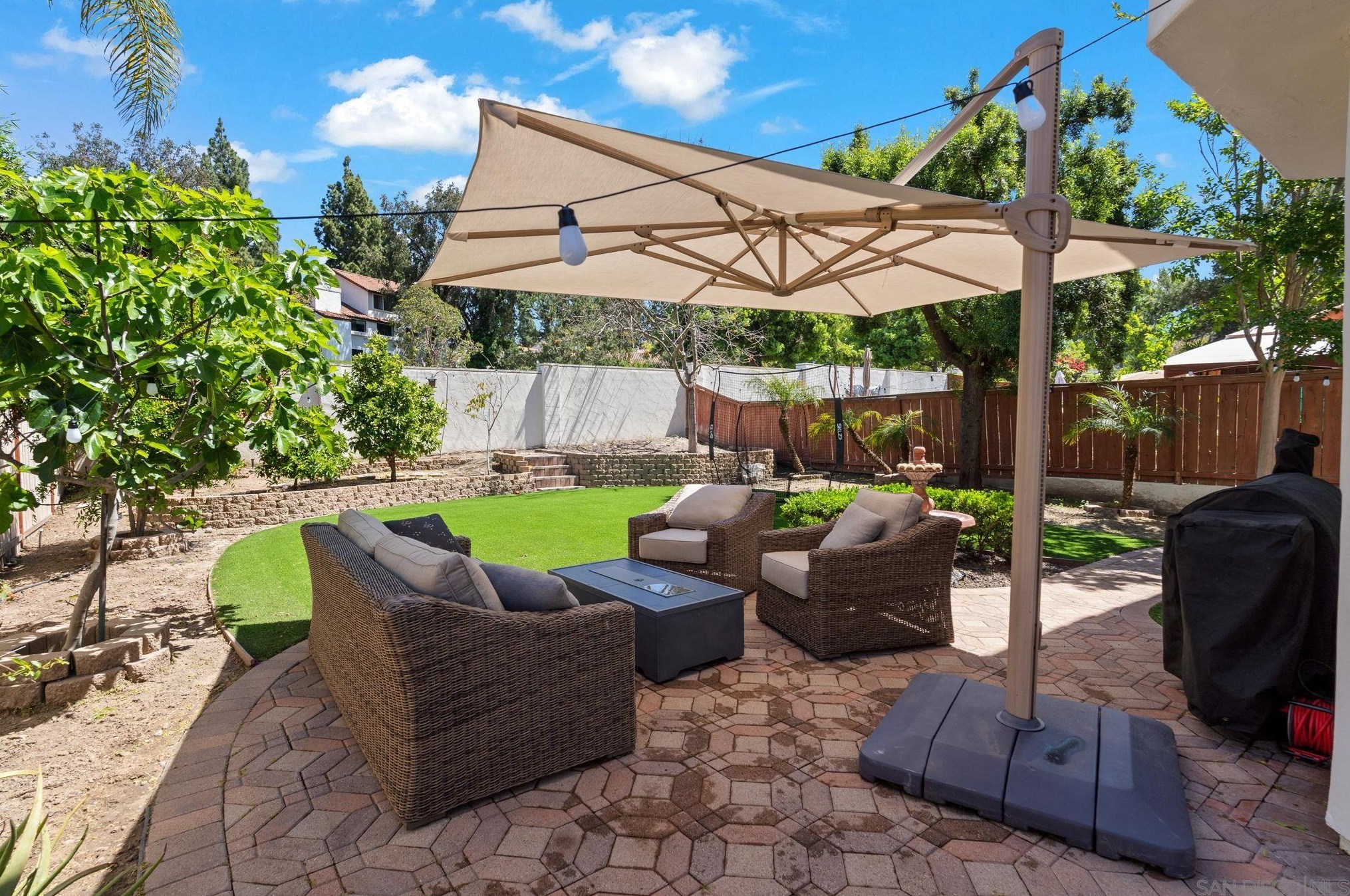 16345 Avenida Nobleza, San Diego CA  92128-3211 exterior