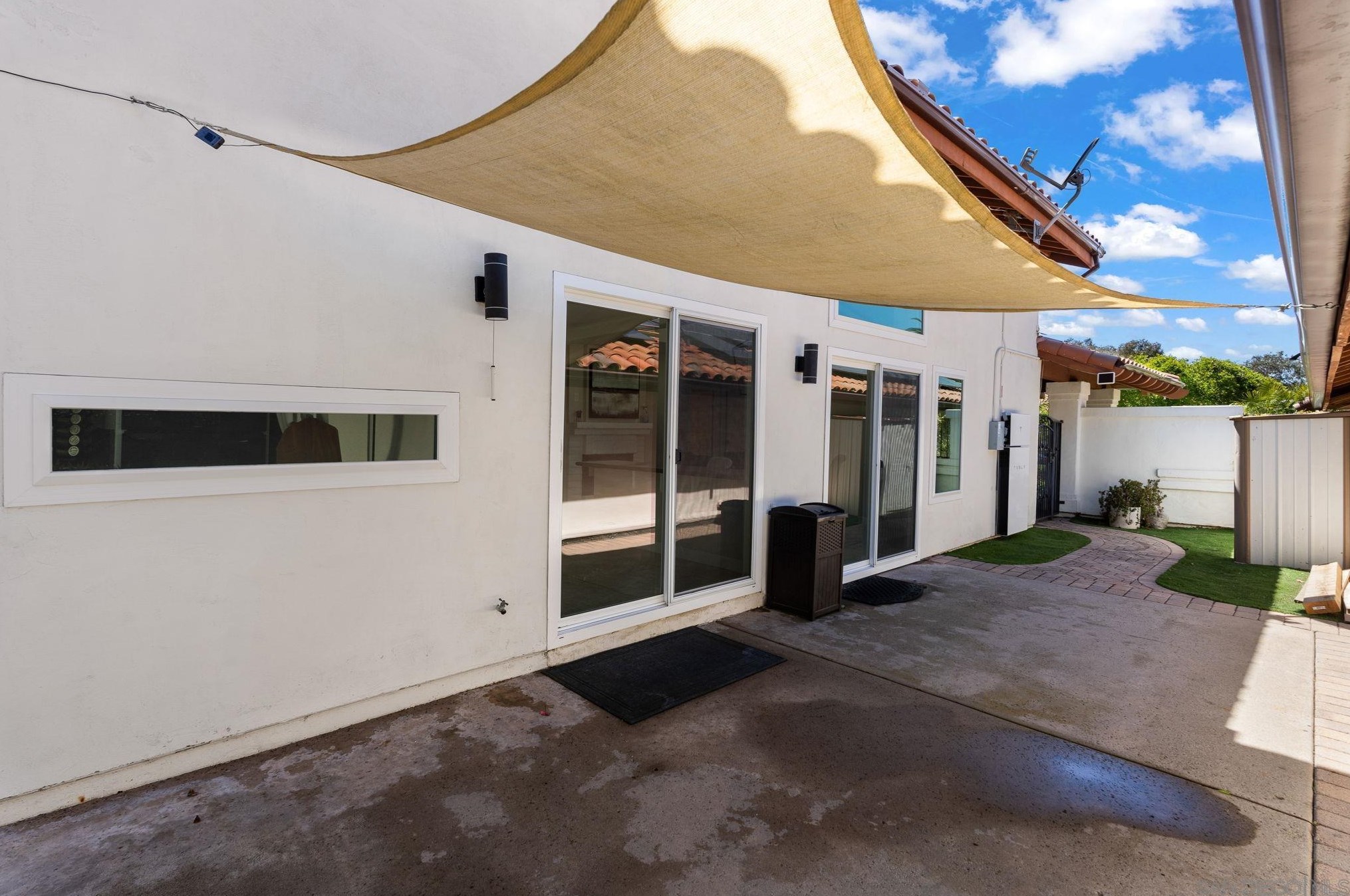 16345 Avenida Nobleza, San Diego CA  92128-3211 exterior