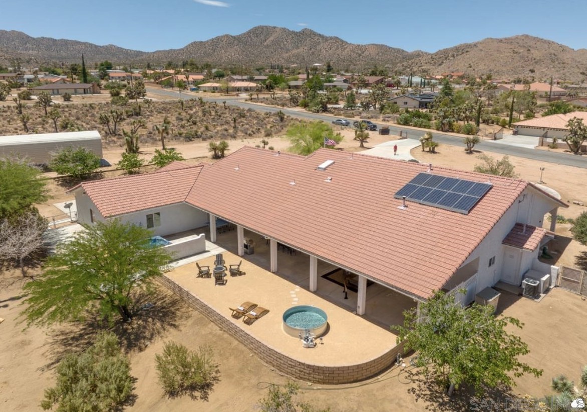 9255 Del Monte Ave, Yucca Valley, CA 92284-6458