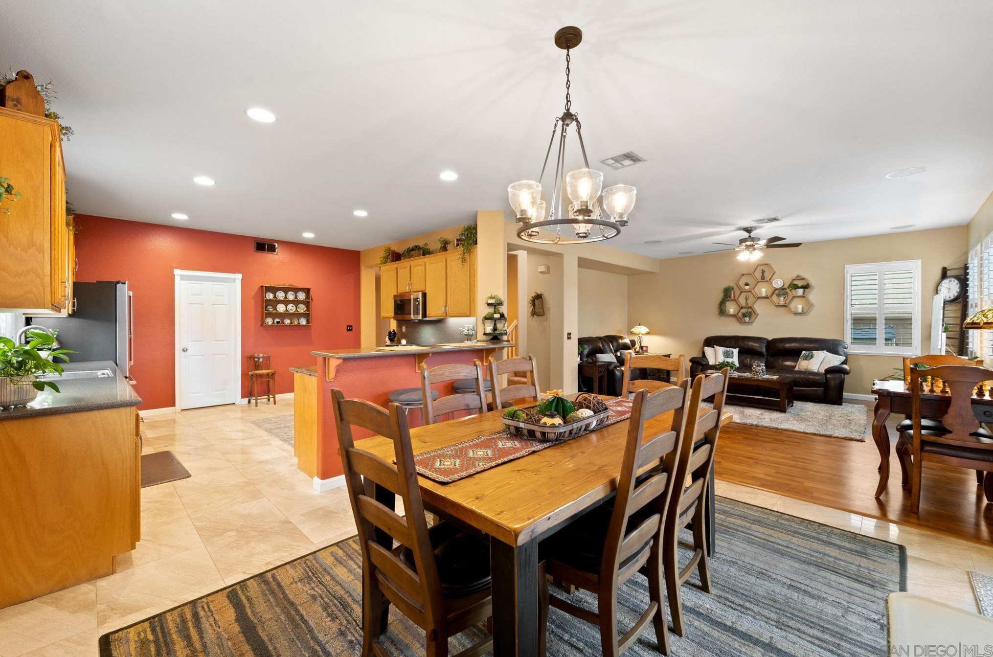 1288 Long View Dr, Chula Vista CA  91915-1661 exterior