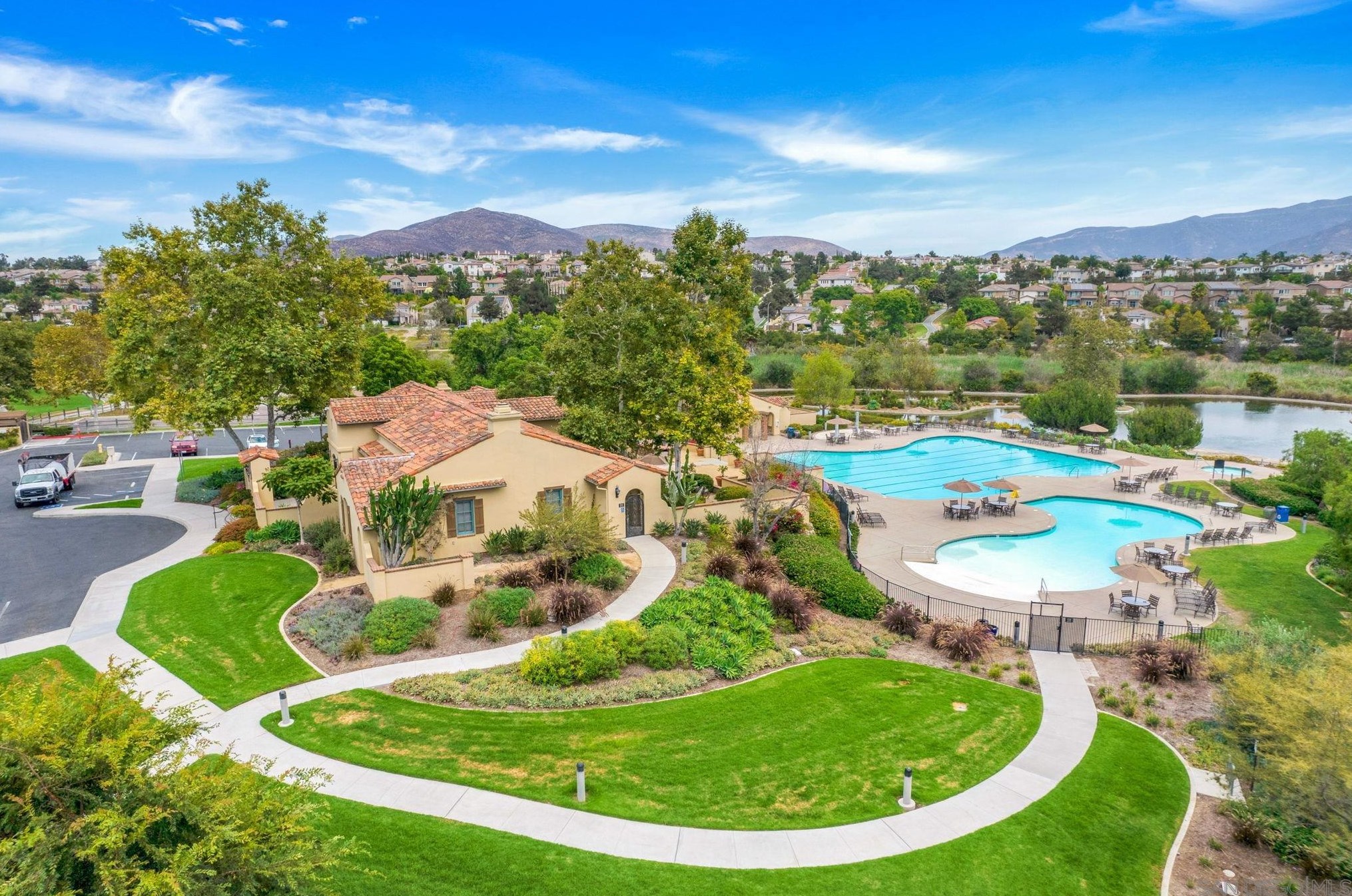 1288 Long View Dr, Chula Vista CA  91915-1661 exterior