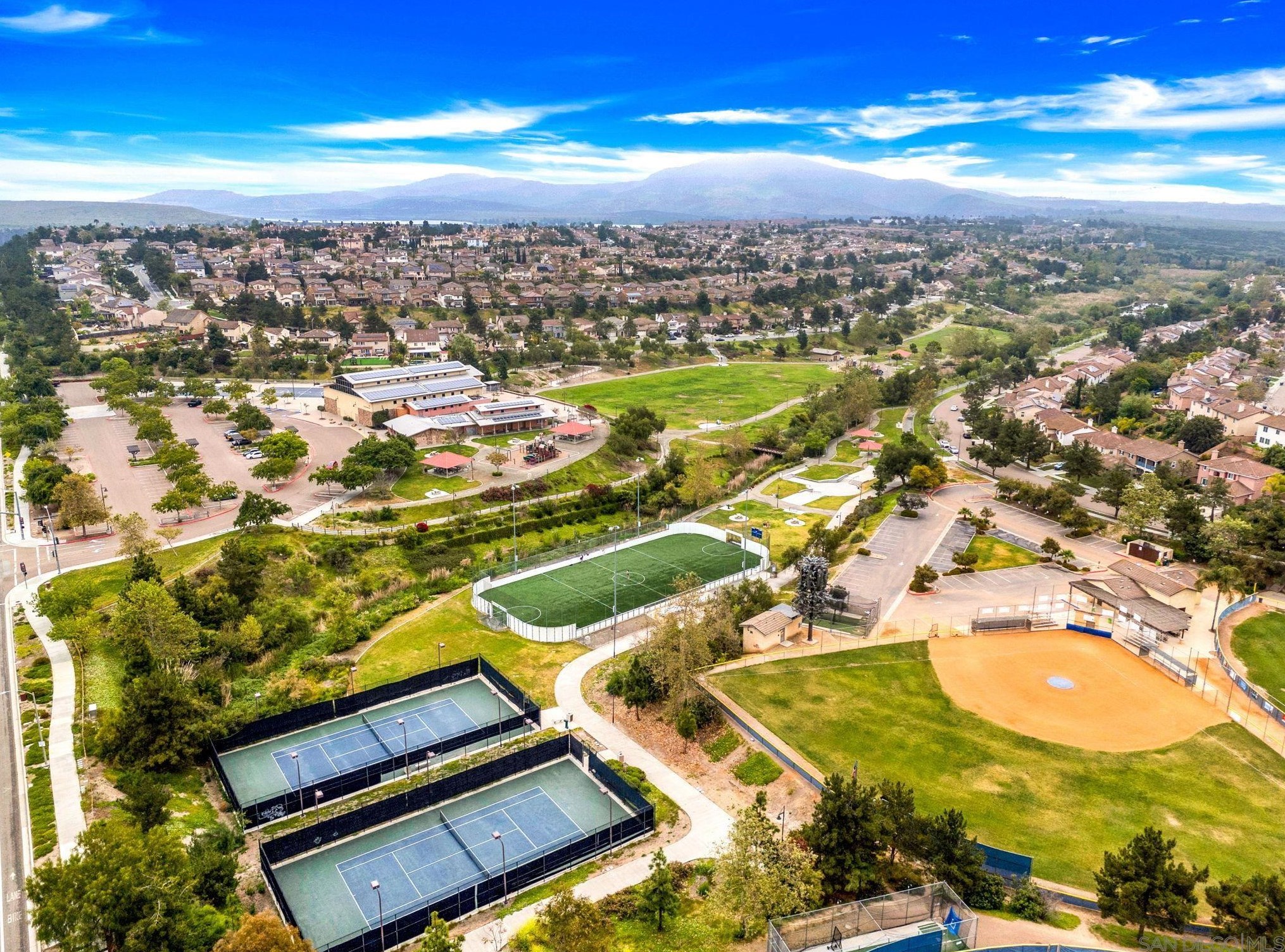 1288 Long View Dr, Chula Vista CA  91915-1661 exterior