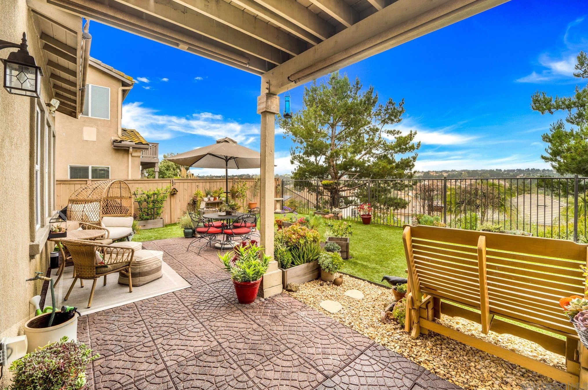 1288 Long View Dr, Chula Vista CA  91915-1661 exterior