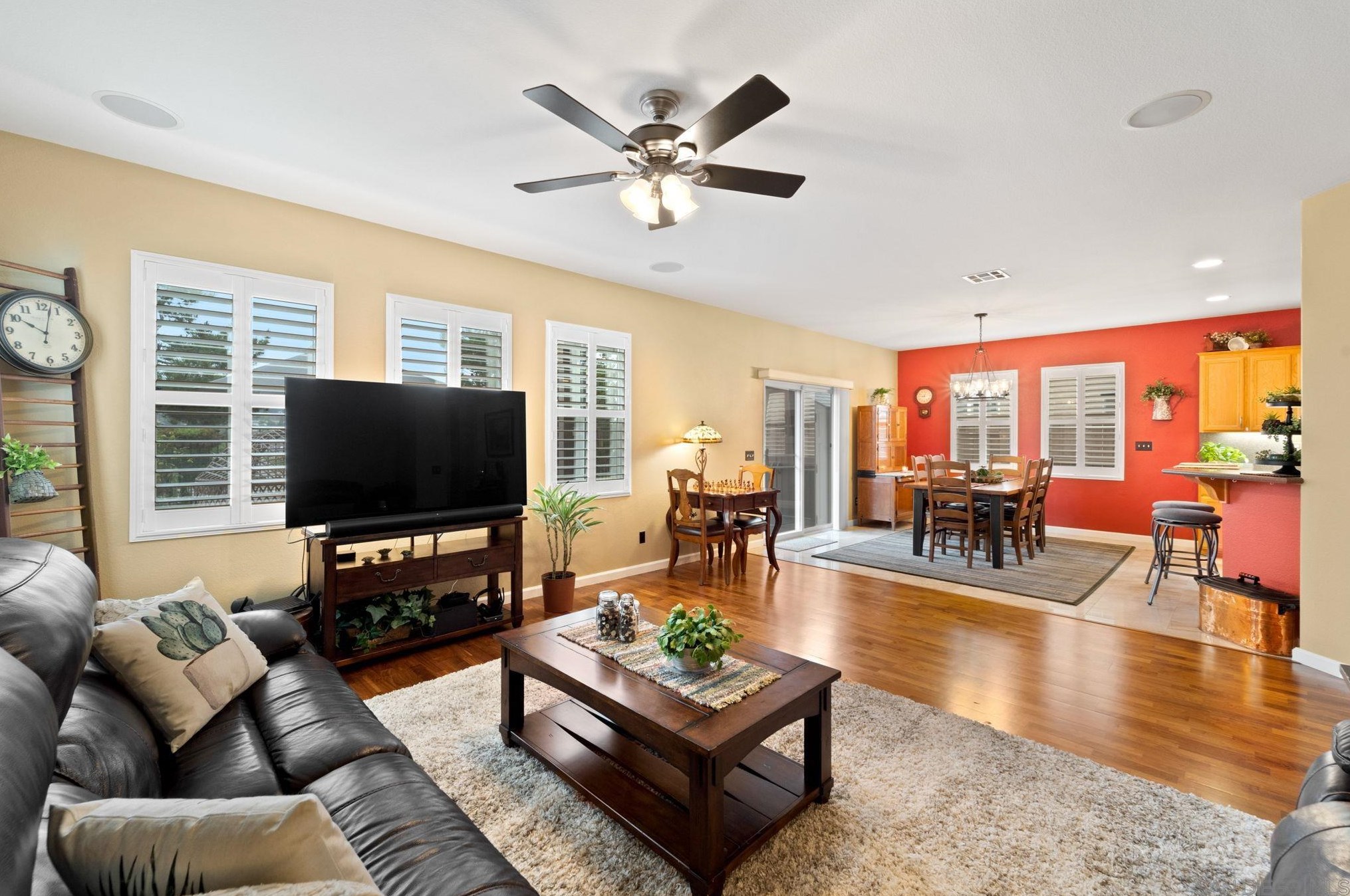 1288 Long View Dr, Chula Vista CA  91915-1661 exterior