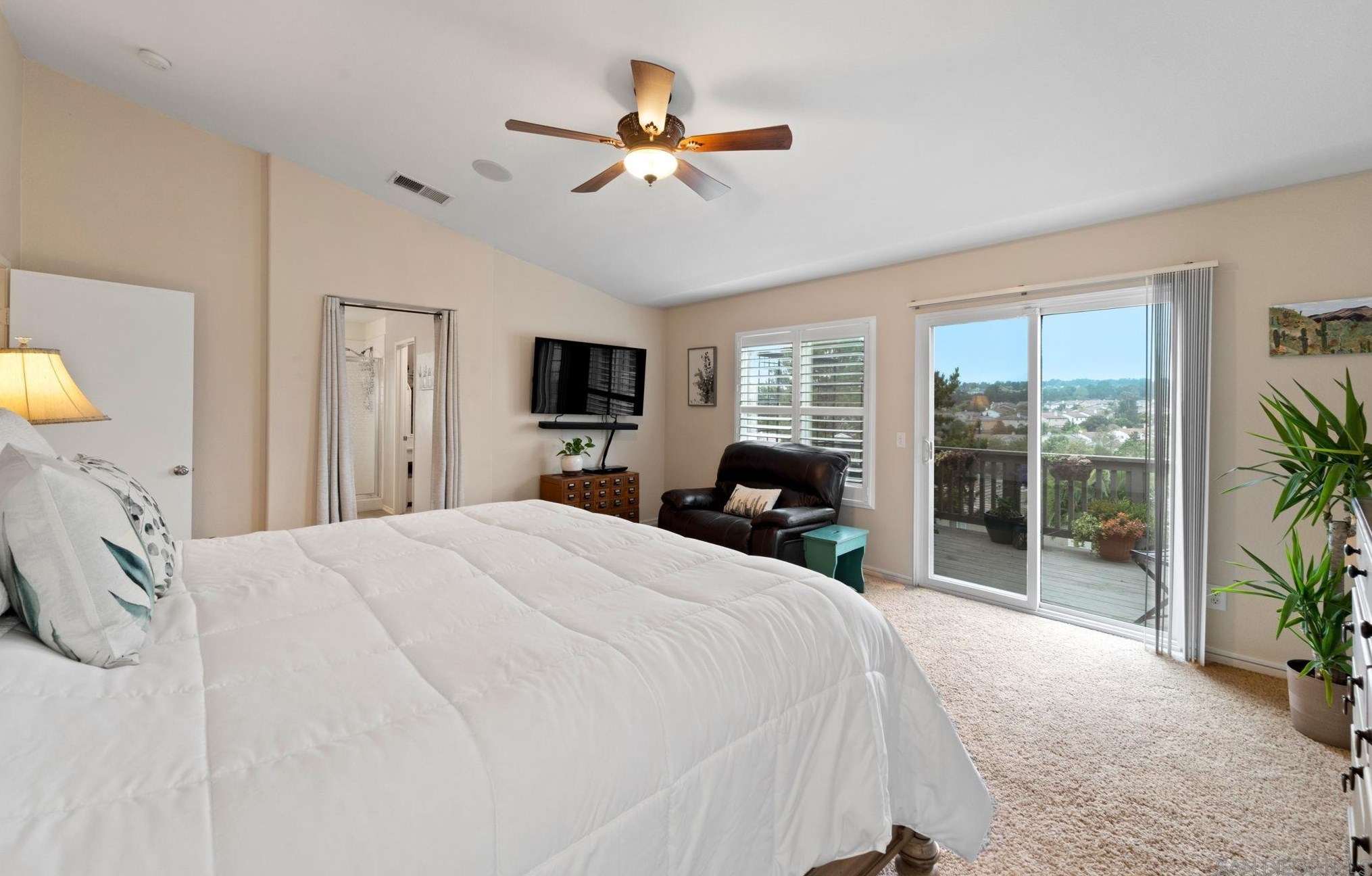 1288 Long View Dr, Chula Vista CA  91915-1661 exterior