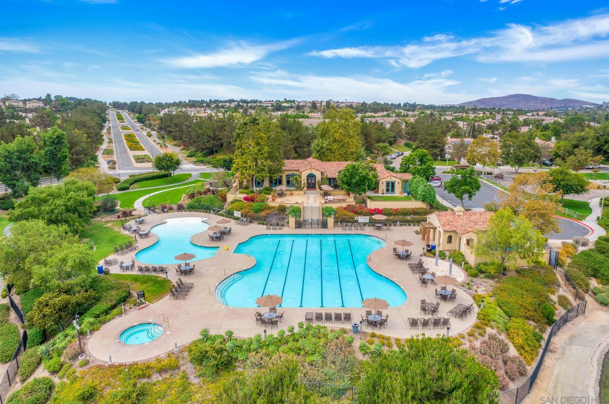 1288 Long View Dr, Chula Vista CA  91915-1661 exterior