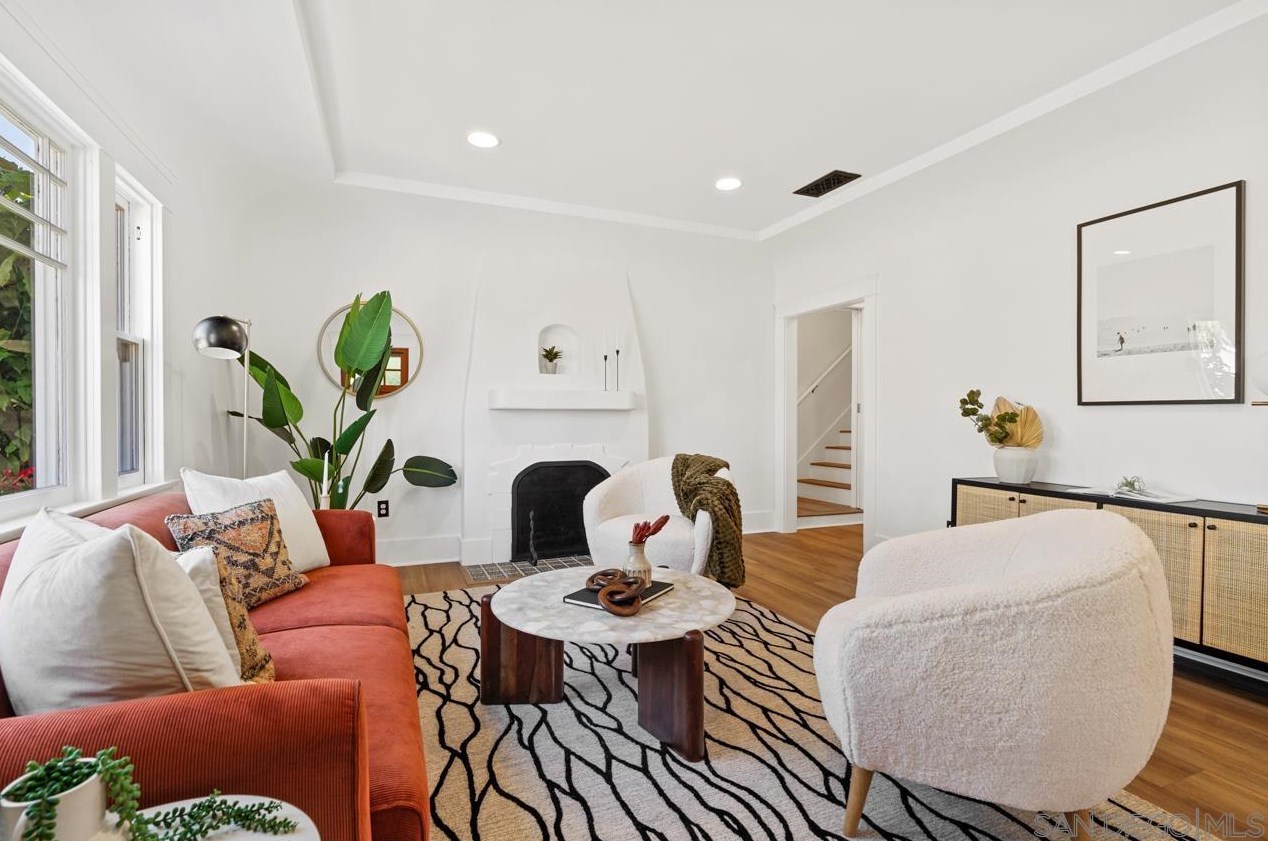 2527 Meade Ave, San Diego CA  92116-2951 exterior