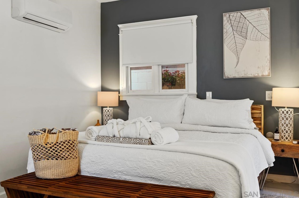 2527 Meade Ave, San Diego CA  92116-2951 exterior