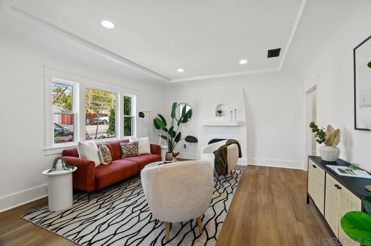 2527 Meade Ave, San Diego CA  92116-2951 exterior