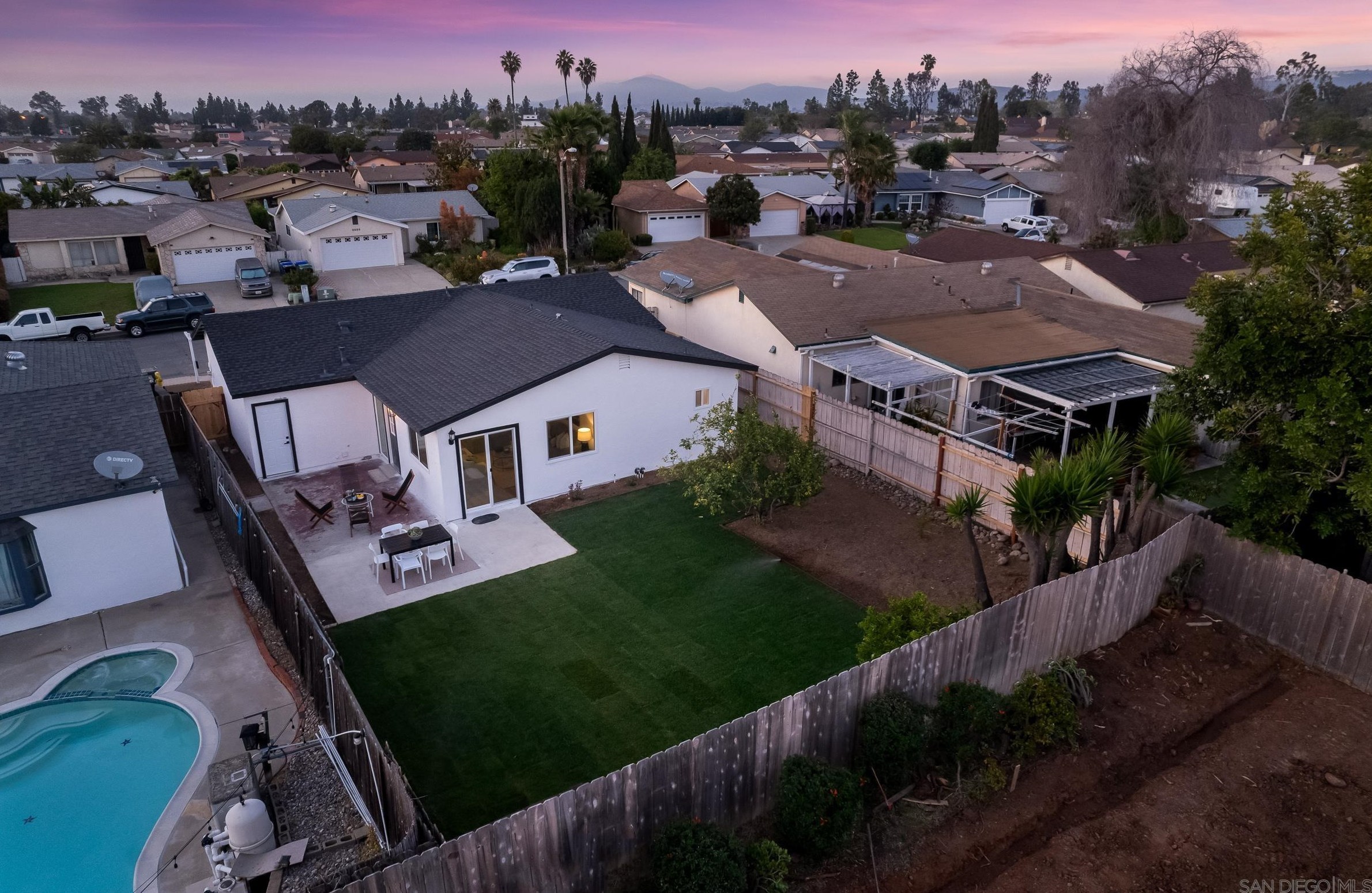 8685 Hebrides Dr, San Diego CA 92126-3314 exterior