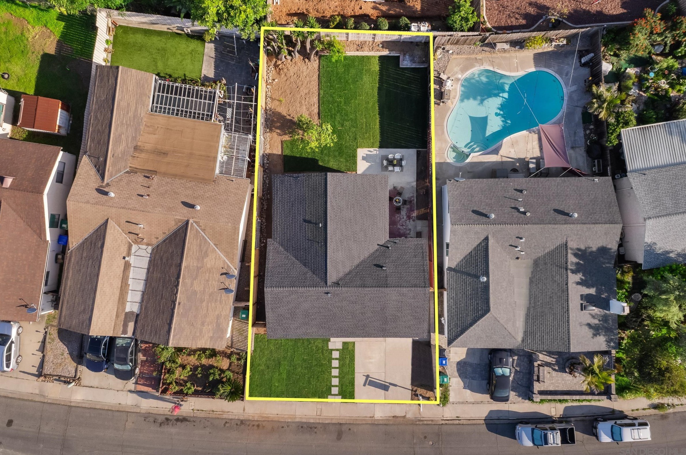 8685 Hebrides Dr, San Diego CA 92126-3314 exterior