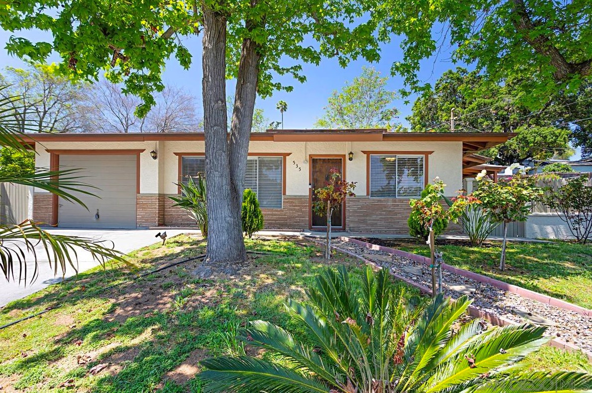 535 S Elm St, Escondido, CA 92025