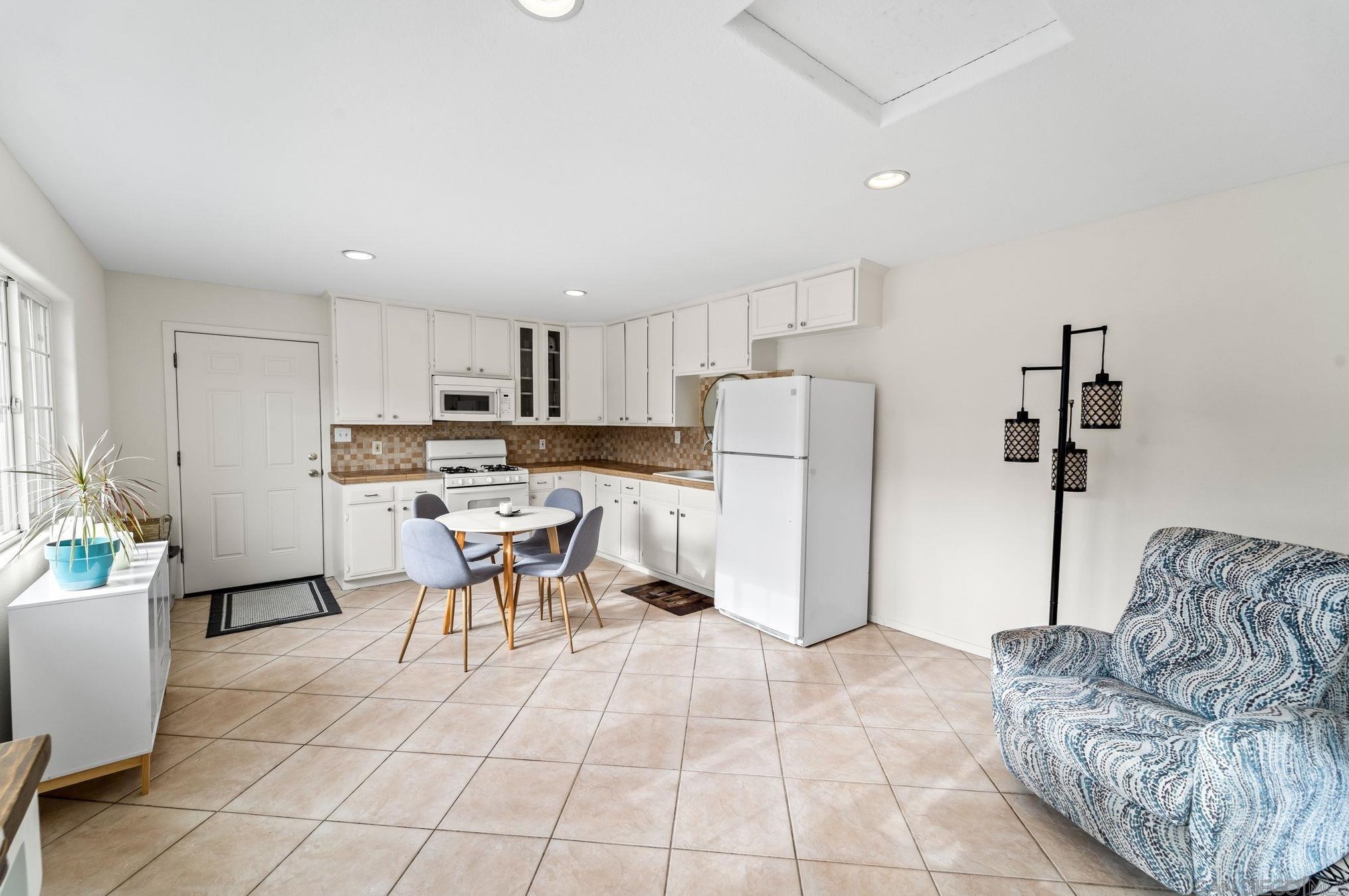 3114 Menlo Ave, San Diego CA  92105-4432 exterior