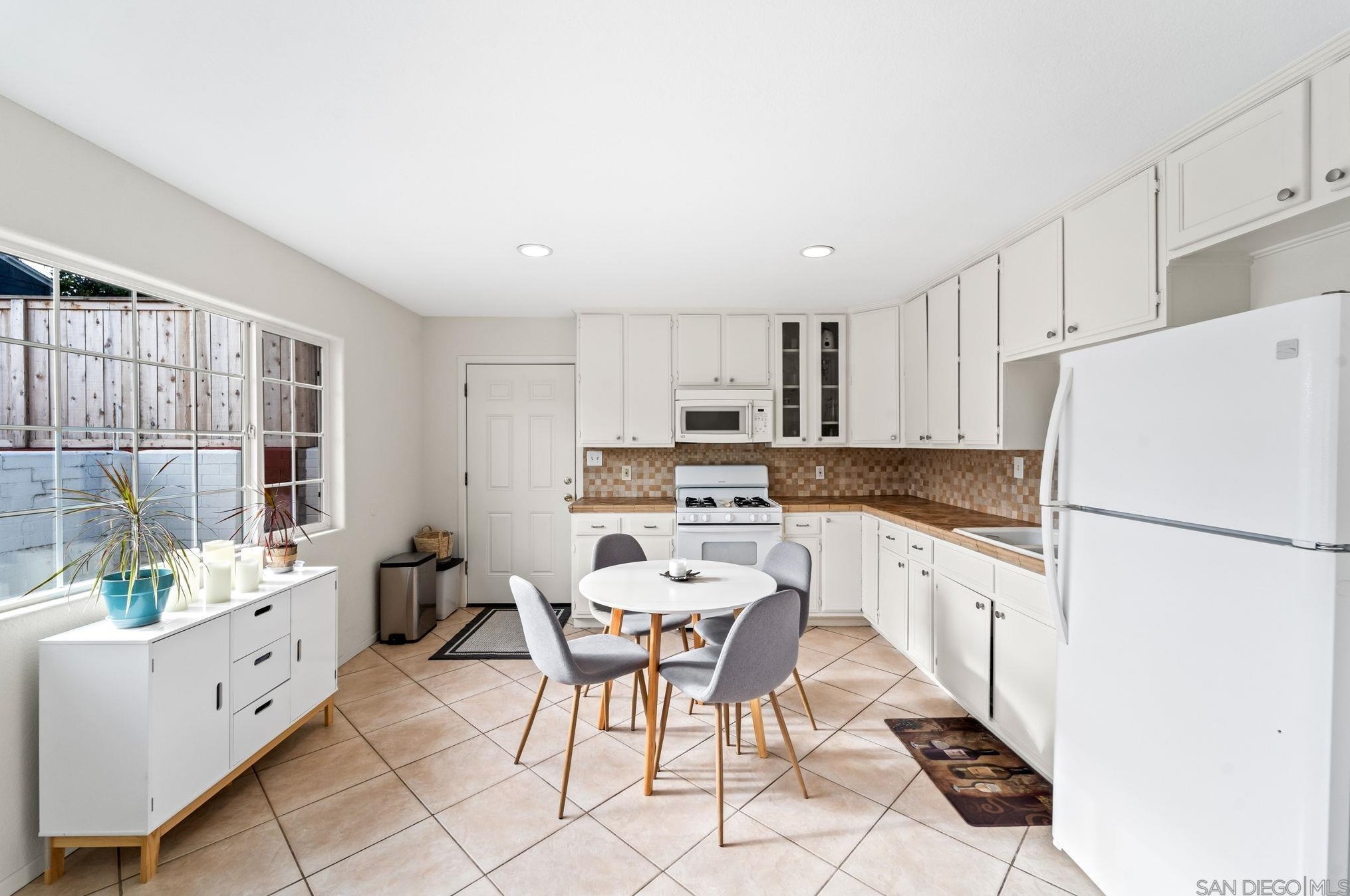 3114 Menlo Ave, San Diego CA  92105-4432 exterior