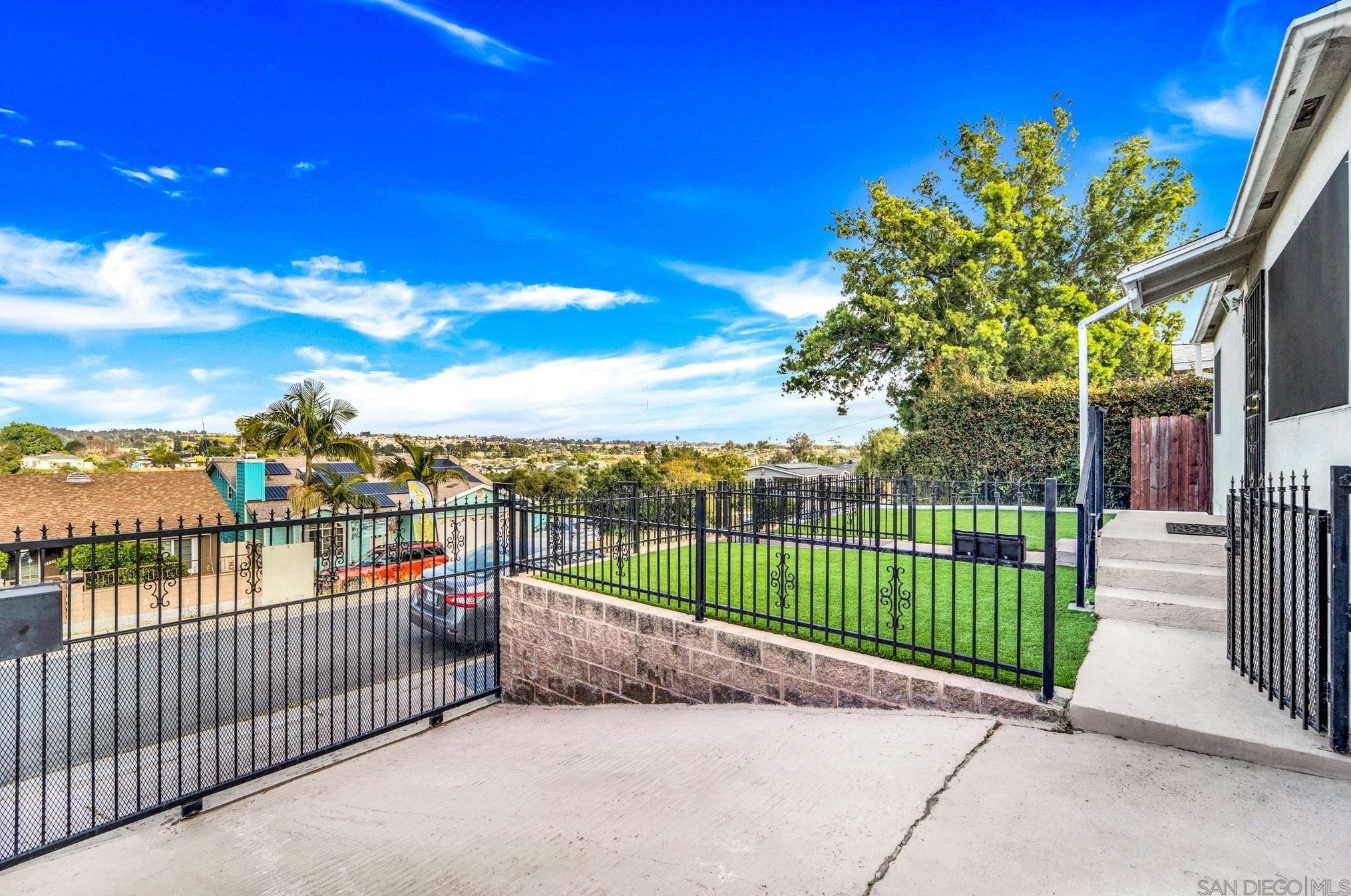 3114 Menlo Ave, San Diego CA  92105-4432 exterior