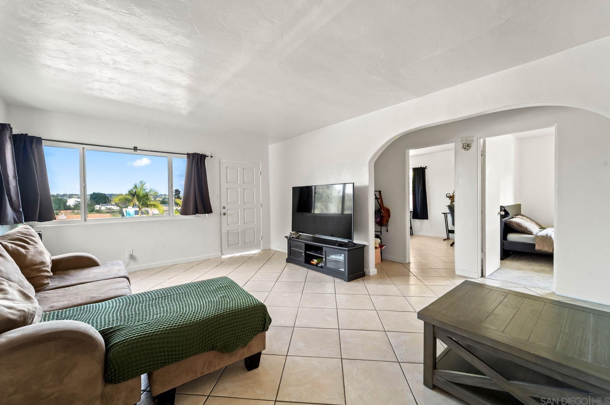 3114 Menlo Ave, San Diego CA  92105-4432 exterior