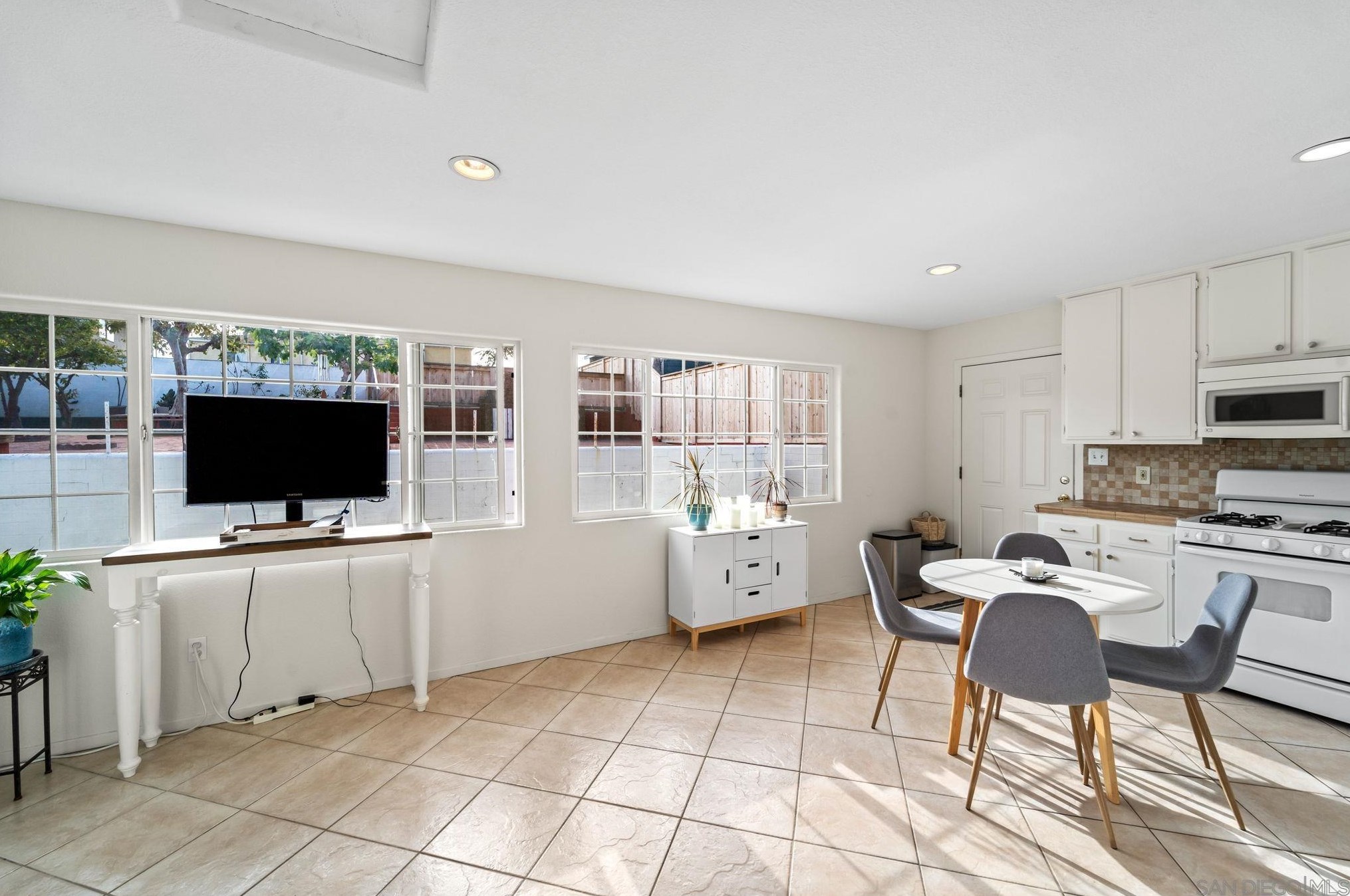 3114 Menlo Ave, San Diego CA  92105-4432 exterior