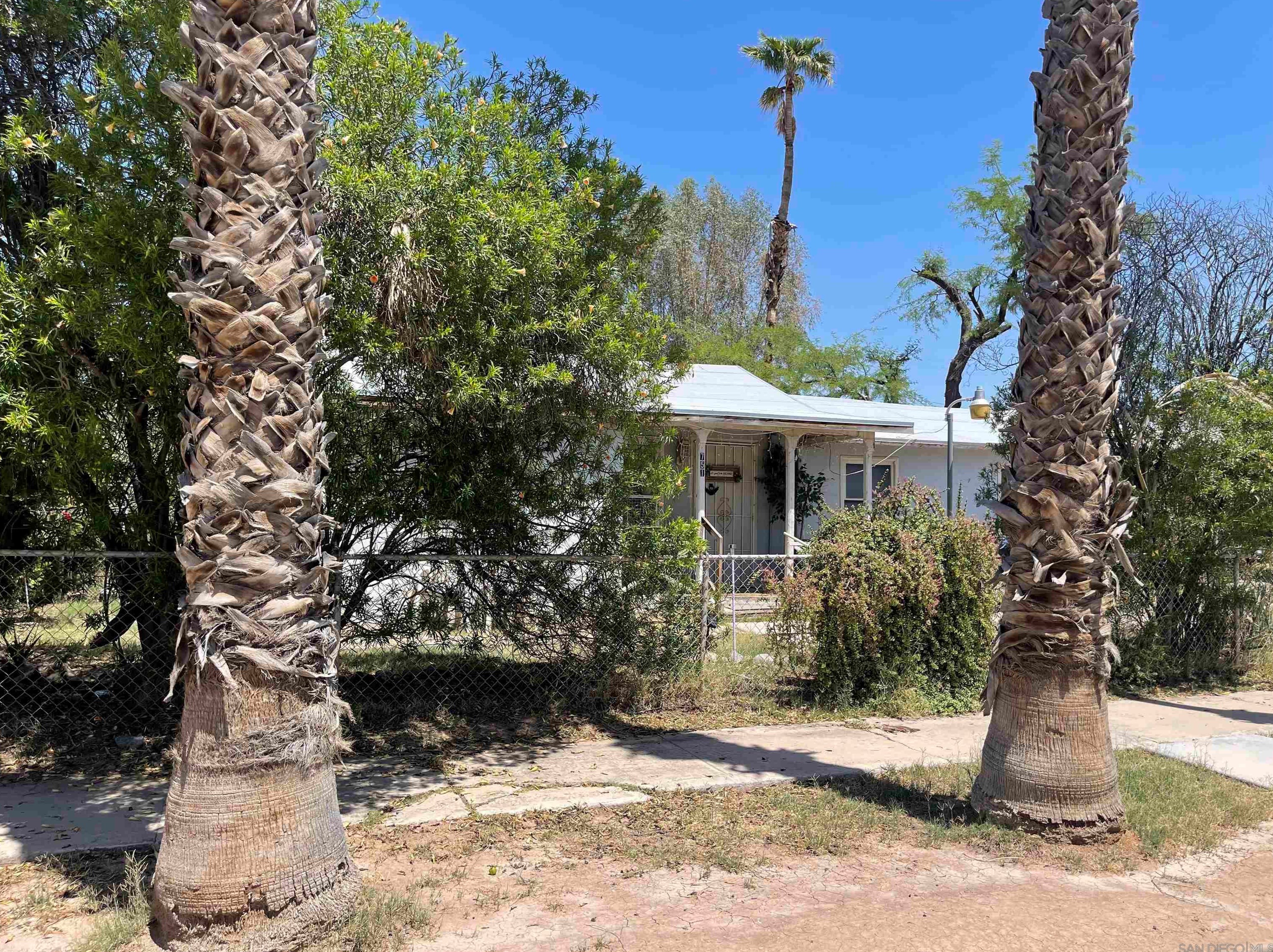 751 W 8th St, Holtville, CA 92250