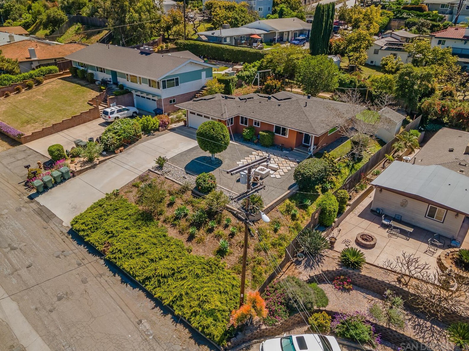 605 Schafer Pl, Escondido, CA 92025-3925