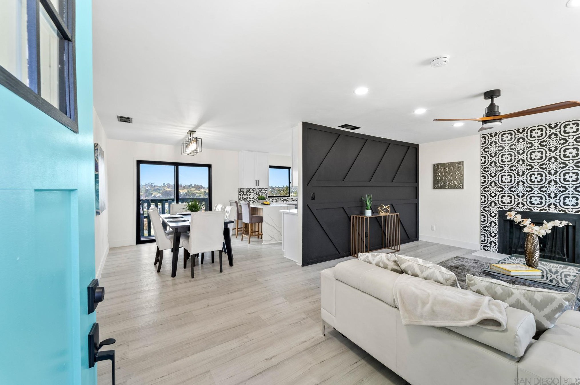 380 Treewood St, San Diego, CA 92114-4330