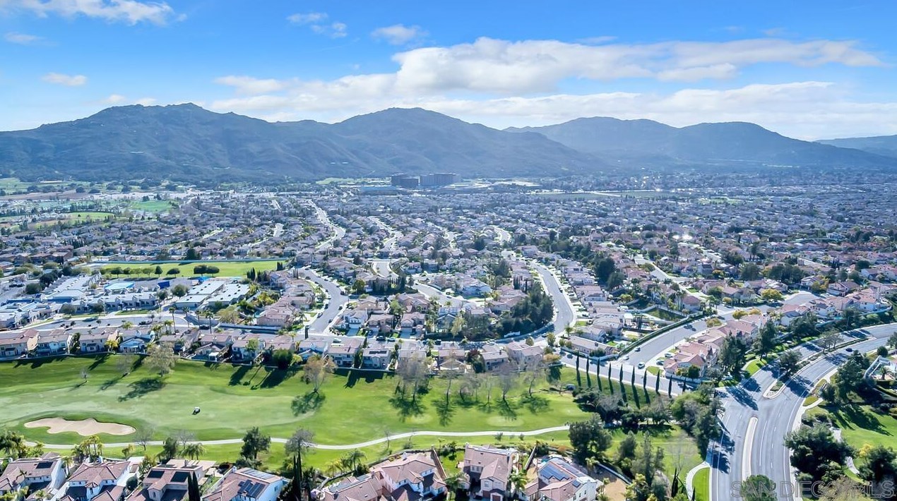 45846 Paseo Gallante, Temecula CA 92592-1253 exterior