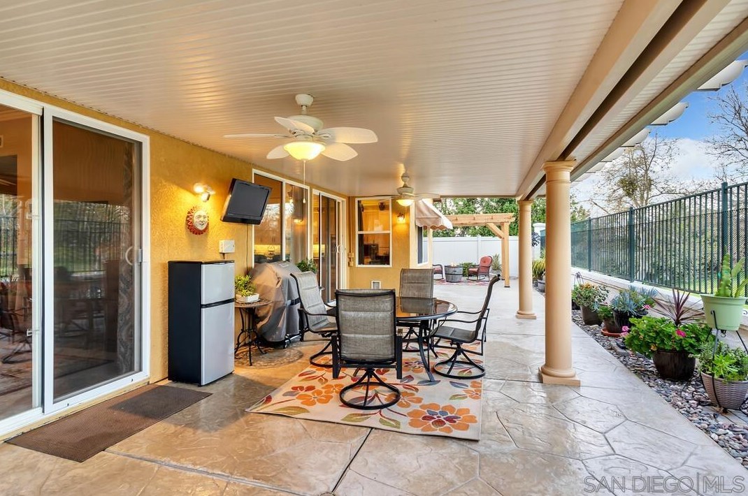 45846 Paseo Gallante, Temecula CA 92592-1253 exterior