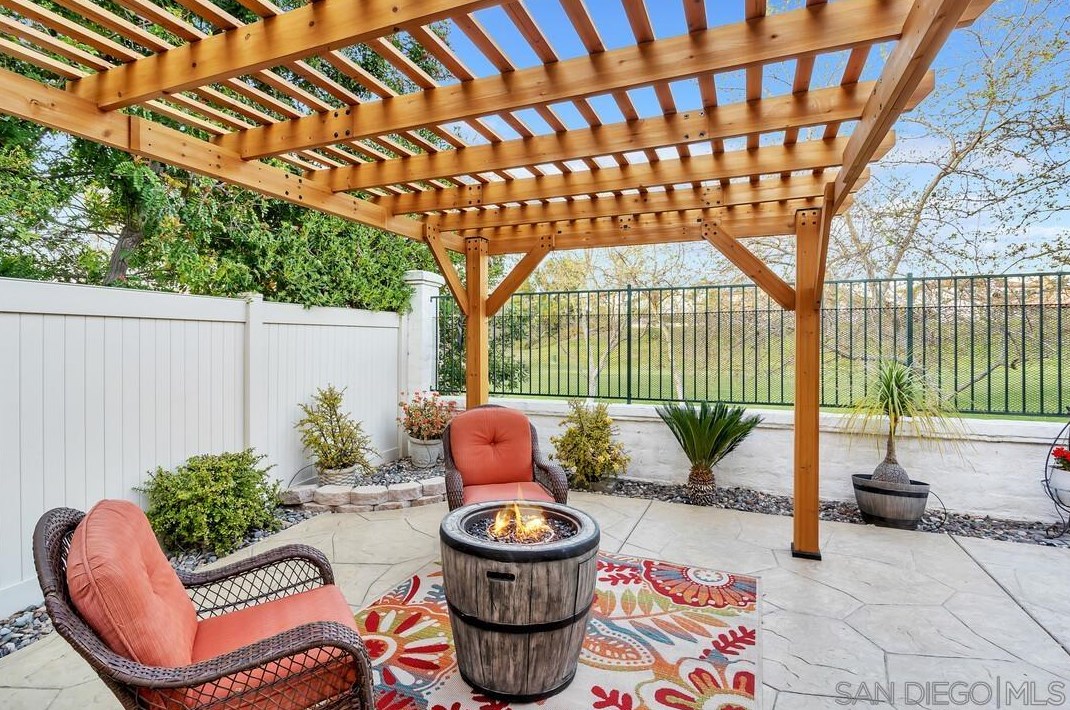 45846 Paseo Gallante, Temecula CA 92592-1253 exterior