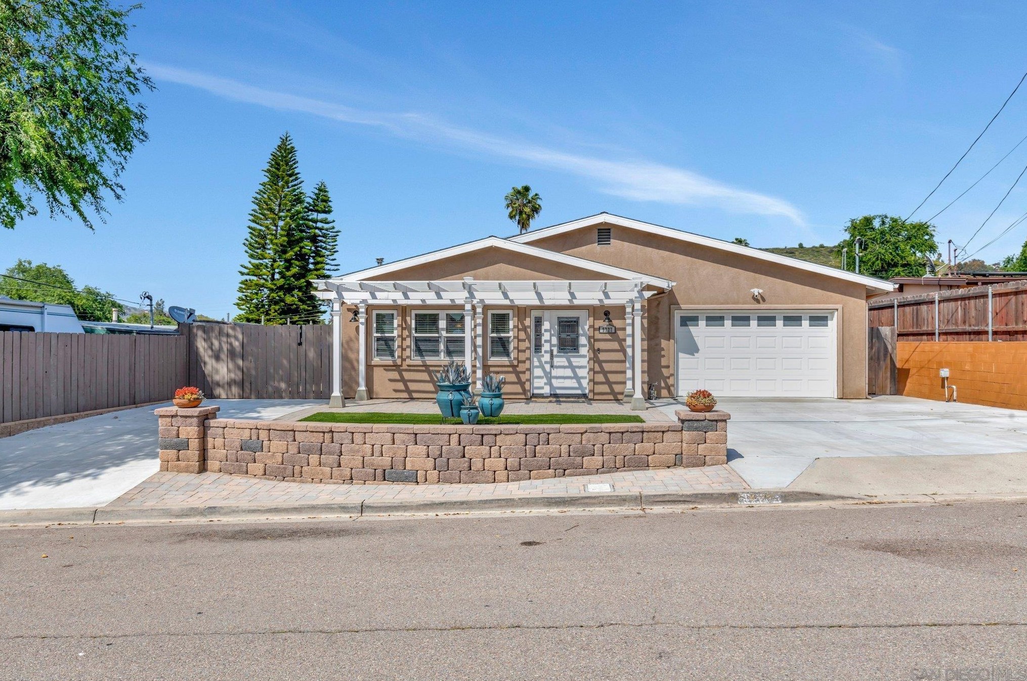 9227 Bird St, Santee, CA 92071