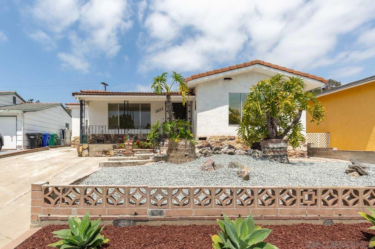 2022 Rosecrans St, San Diego, CA 92106-1931
