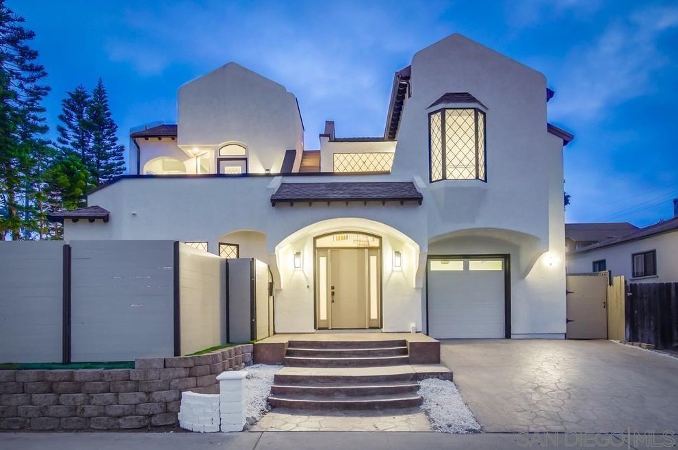 1976 Pacific Beach Dr, San Diego, CA 92109