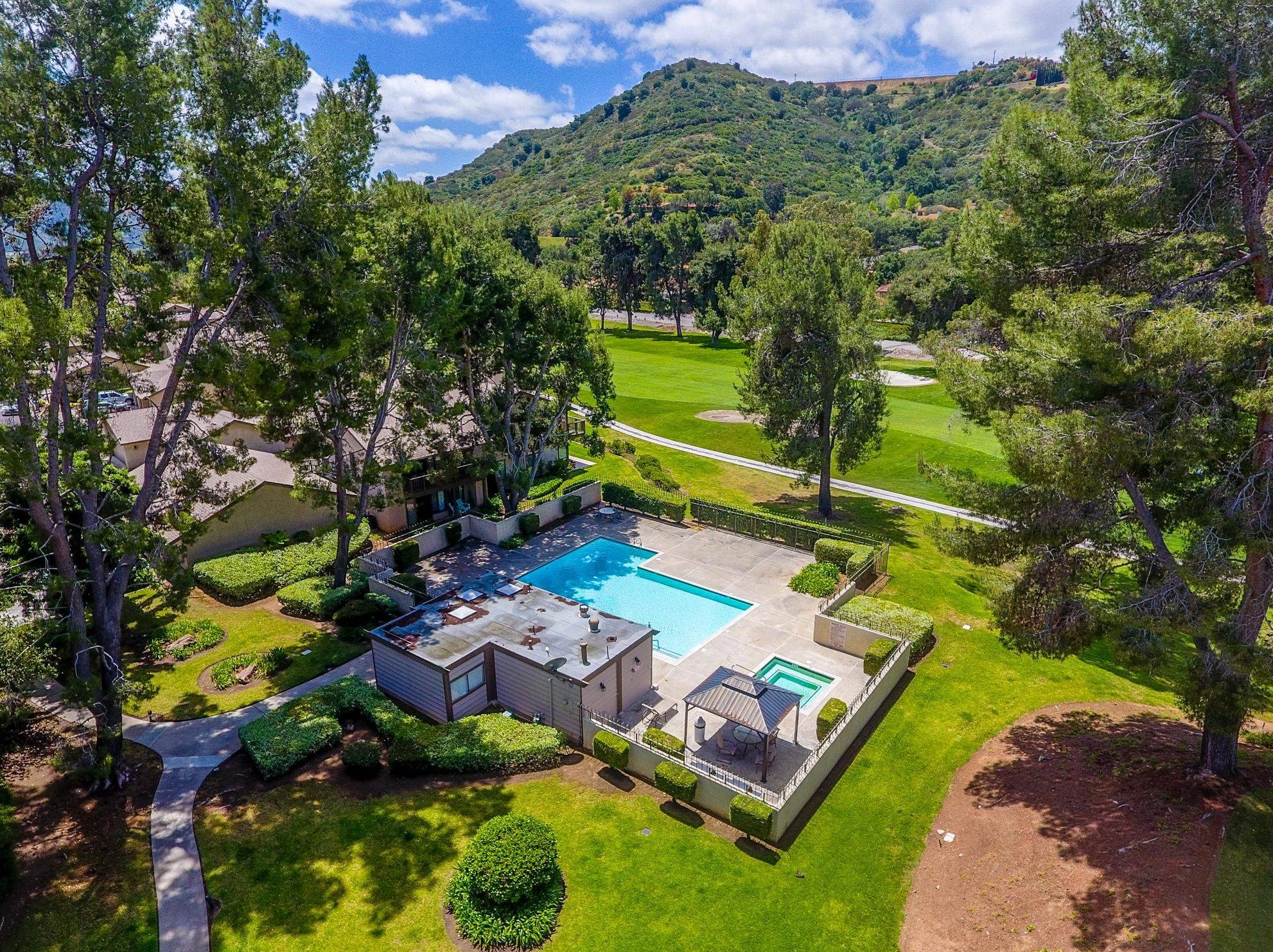1634 Pala Lake Dr, Fallbrook CA  92028-4911 exterior