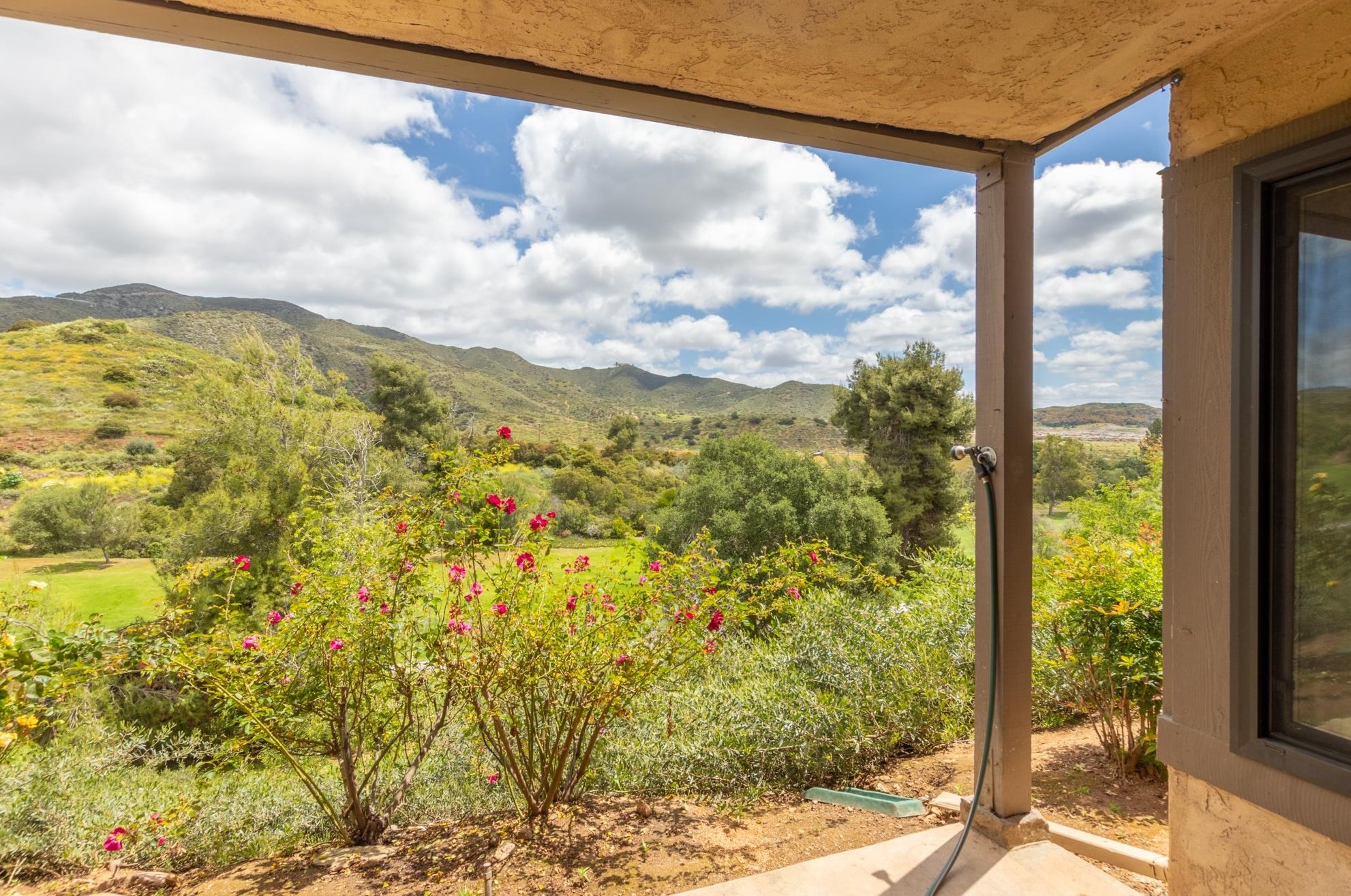 1634 Pala Lake Dr, Fallbrook CA  92028-4911 exterior