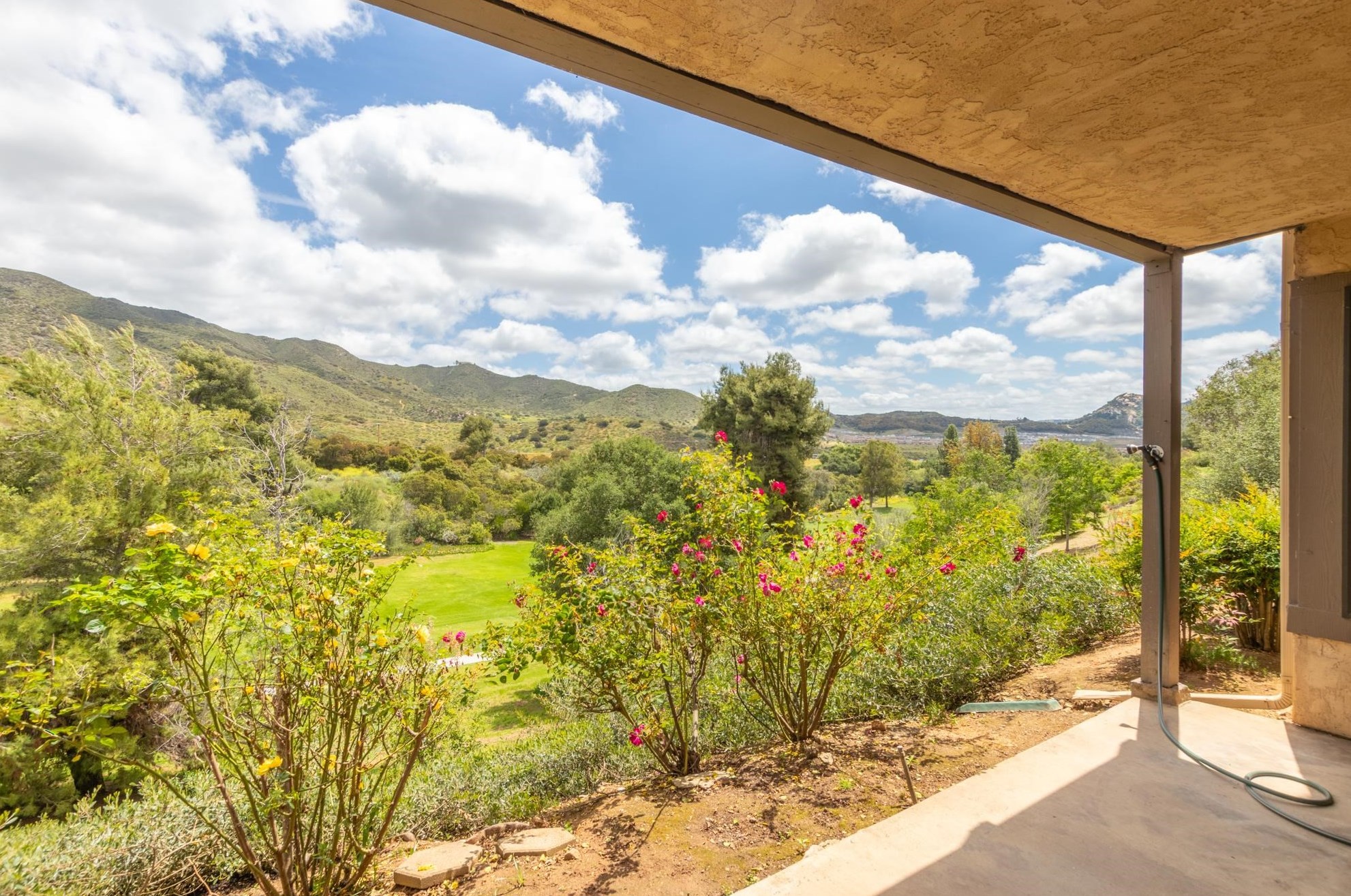 1634 Pala Lake Dr, Fallbrook CA  92028-4911 exterior