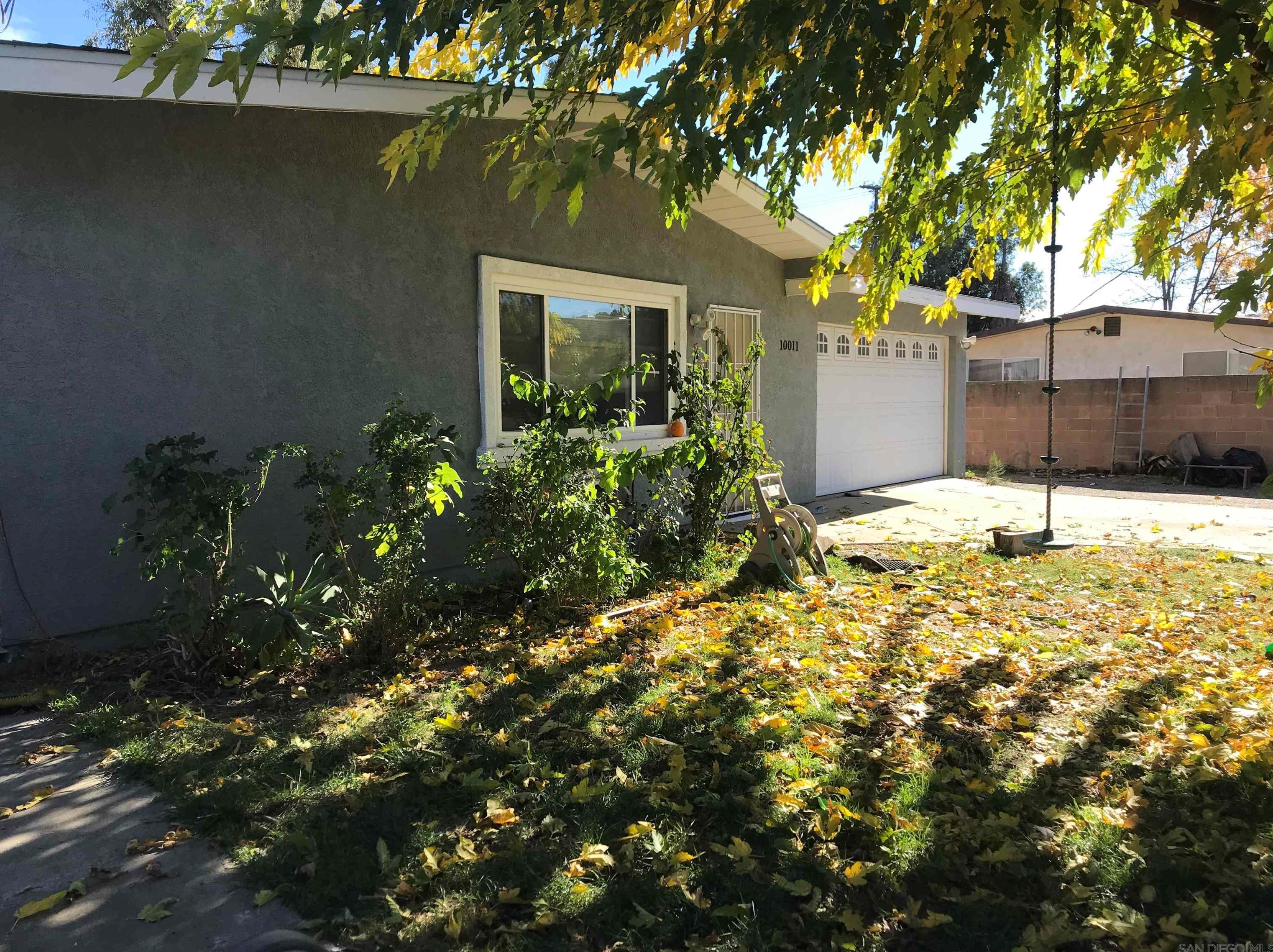 10011 Tamil Rd, Lakeside, CA 92040-3341