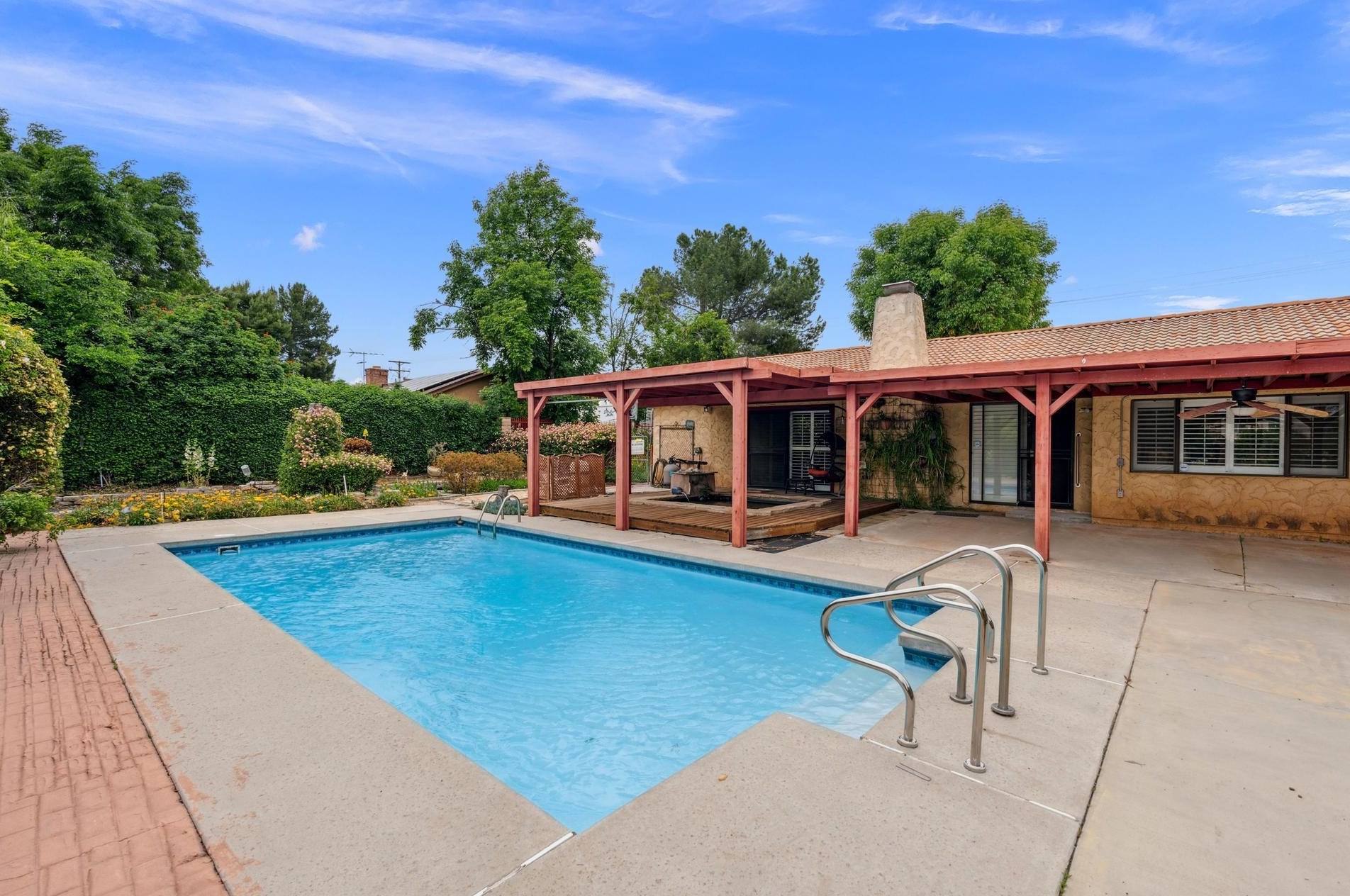 13425 Lasselle St, Moreno Valley, CA 92553-6828