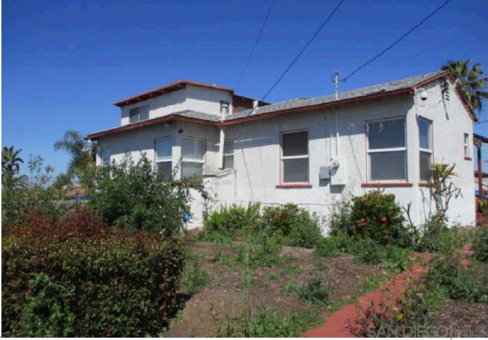 5661 Olvera Ave, San Diego, CA 92114-5429