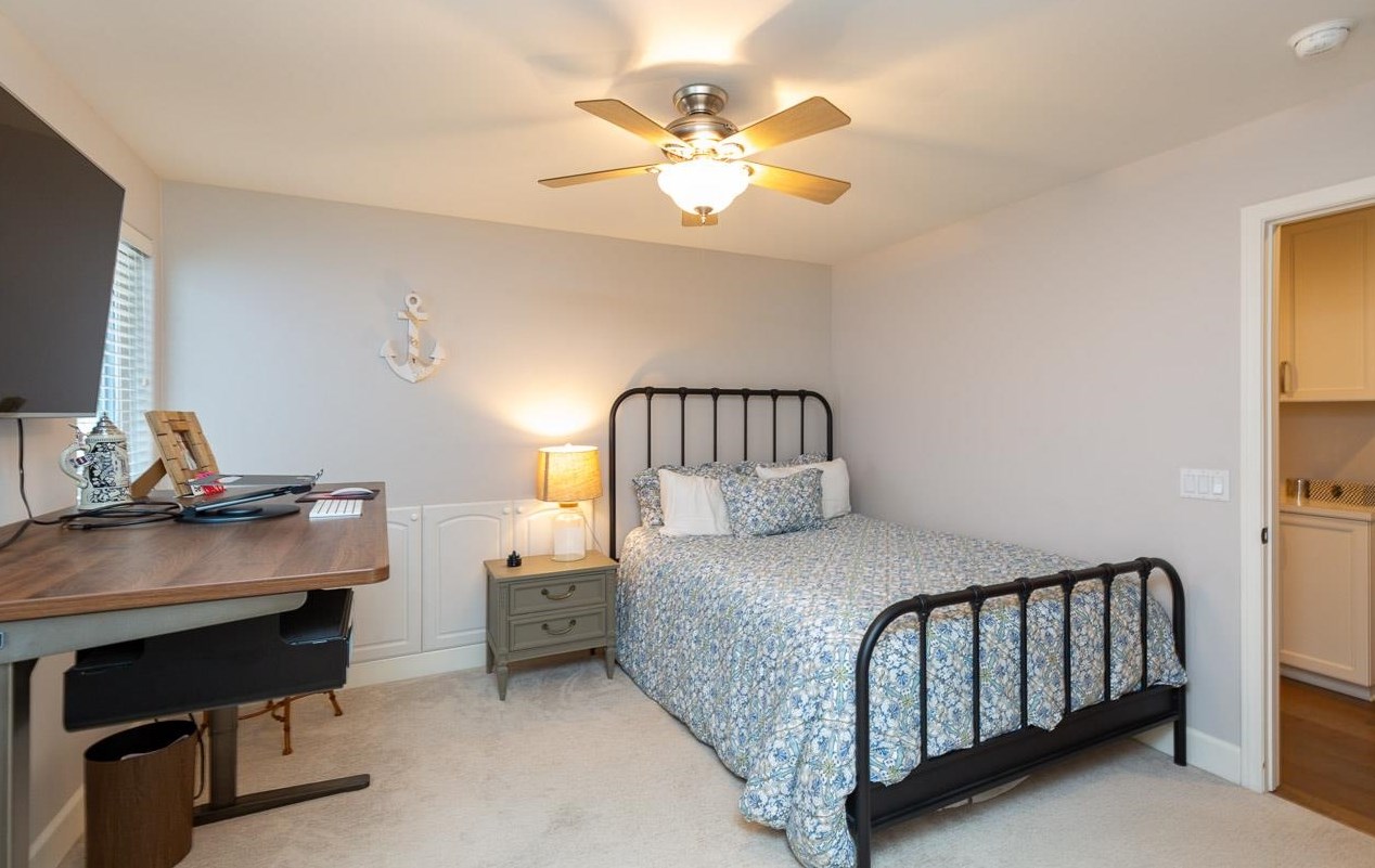 629 Adella Ln, San Diego CA 92118-2210 exterior