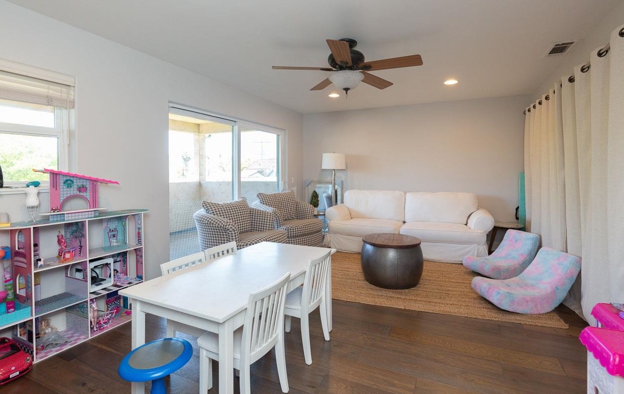 629 Adella Ln, San Diego CA 92118-2210 exterior