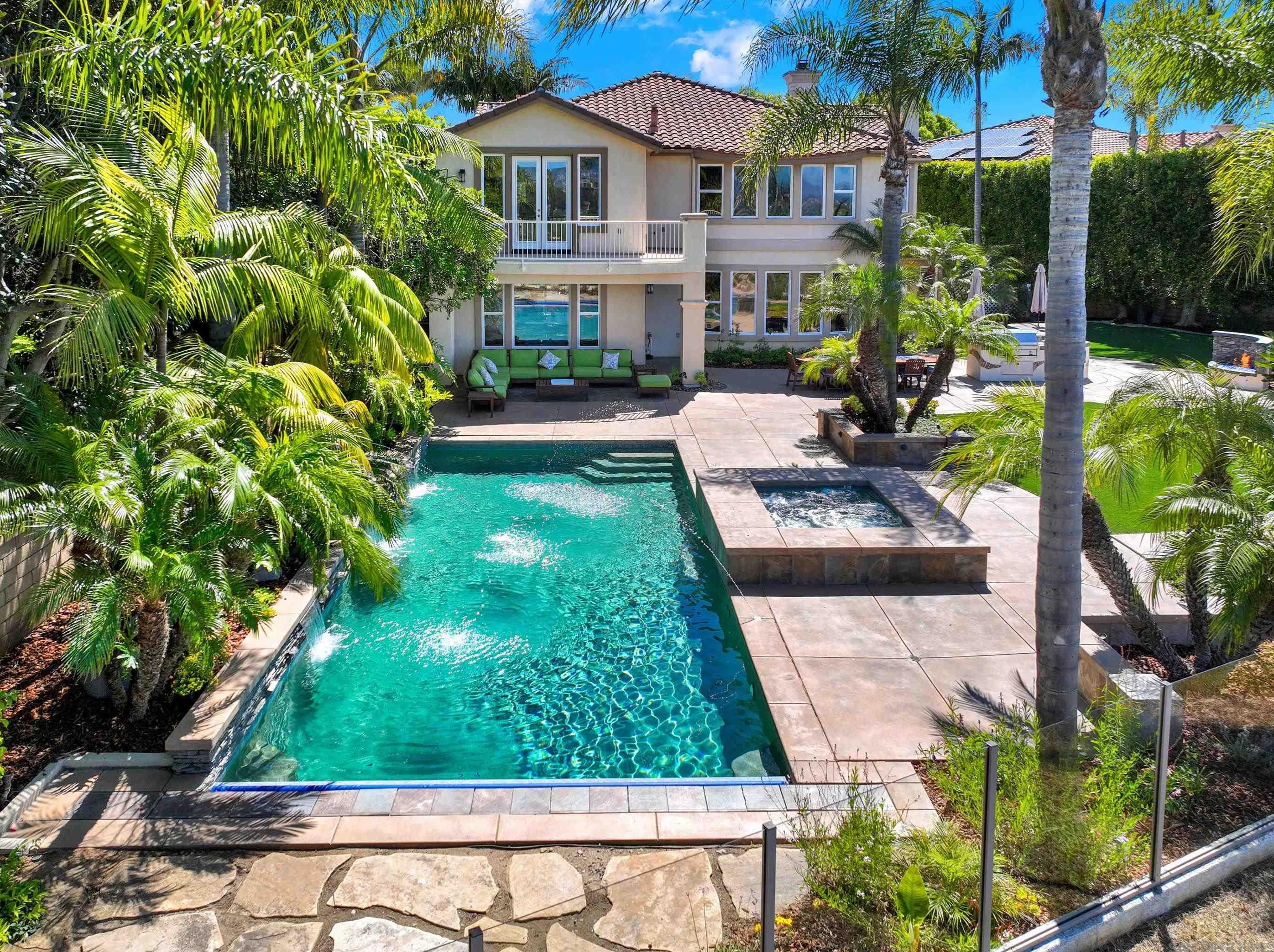 5640 Shannon Ridge Ln, San Diego, CA 92130