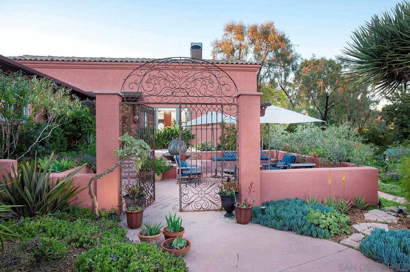 502 Quail Gardens Dr, Encinitas CA  92024-2713 exterior
