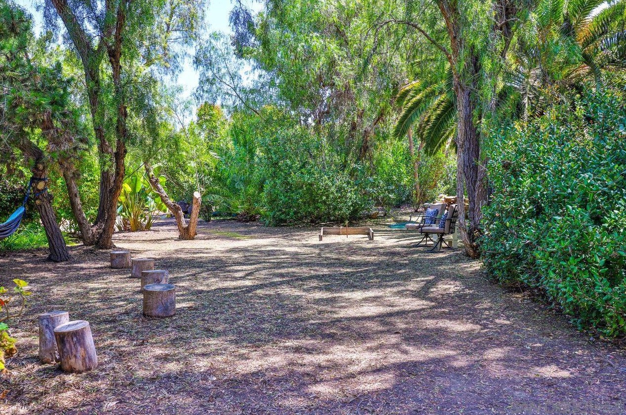 4956 Golfglen Rd, Bonita CA  91902-2512 exterior