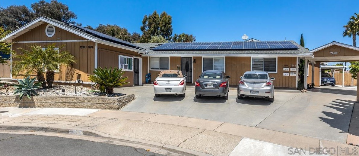 7696 Kiwi St, San Diego, CA 92123-3720